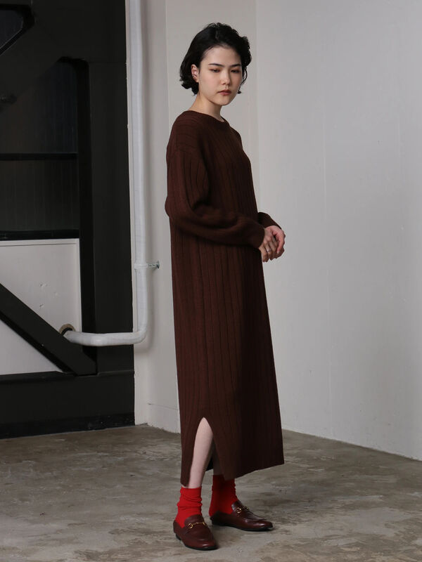 クルーネックワイドリブニットワンピース Koe コエ 公式 通販サイト Koe コエ のワンピース